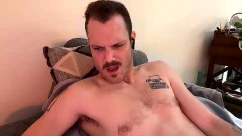 Snapshot of reed_thomas chatting on February 2025 01:37:01 AM Reed Thomas online show from February 2025 01:37:01 AM