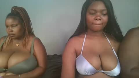 Snapshot of reenie_barbie chatting on February 2025 03:40:01 AM barbie online show from February 2025 03:40:01 AM