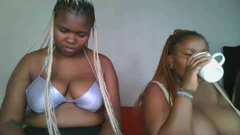 Snapshot of reenie_barbie chatting on February 2025 05:33:02 AM barbie online show from February 2025 05:33:02 AM