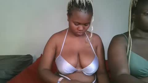 Snapshot of reenie_barbie chatting on February 2025 03:23:01 AM barbie online show from February 2025 03:23:01 AM