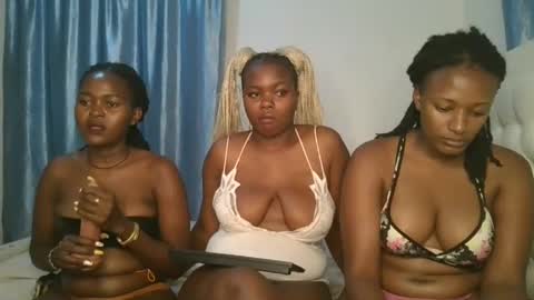 Snapshot of reenie_barbie chatting on February 2025 08:44:01 PM barbie online show from February 2025 08:44:01 PM