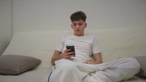 Alex online show from November 2025 04:30:01 PM