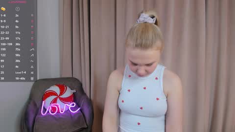 Snapshot of regeniaertelt chatting on April 2026 07:02:01 AM Betty online show from April 2026 07:02:01 AM