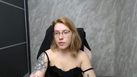 Regina online show from February 2025 03:04:01 AM