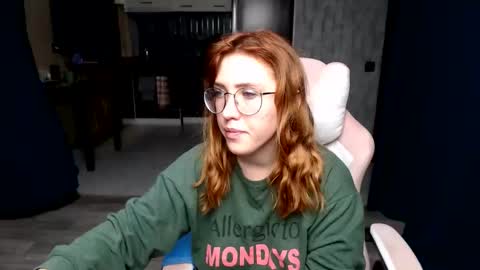 Regina online show from October 2025 11:40:01 PM