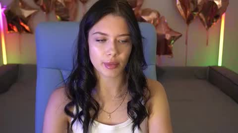 Snapshot of reginawine chatting on October 2025 08:17:02 PM ReginaWine online show from October 2025 08:17:02 PM