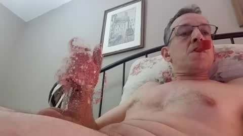 Snapshot of regularguy20 chatting on April 2026 02:32:01 AM regularguy20 online show from April 2026 02:32:01 AM