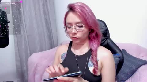 Snapshot of rei_jey chatting on February 2026 03:33:02 AM Reid Green online show from February 2026 03:33:02 AM