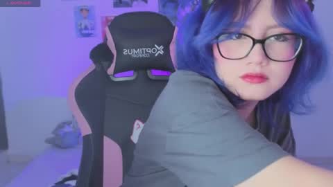 Snapshot of reicos_ chatting on April 2026 09:49:02 PM rei 3 online show from April 2026 09:49:02 PM