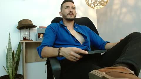   REIKO  online show from January 2025 07:50:01 PM