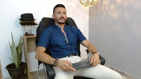   REIKO  online show from February 2025 07:10:02 PM