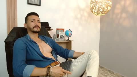   REIKO  online show from February 2025 06:45:01 PM