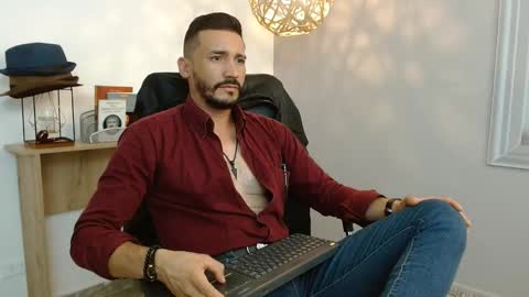   REIKO  online show from February 2025 08:19:02 PM