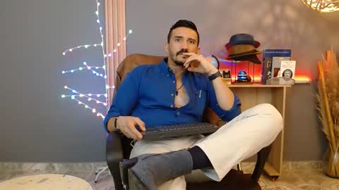   REIKO  online show from March 2026 06:04:02 PM