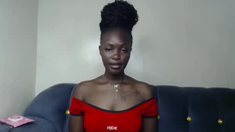Snapshot of reina_lexi chatting on May 2026 11:44:01 PM reina_lexi online show from May 2026 11:44:01 PM