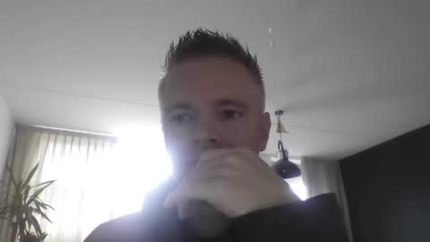 Snapshot of remcoa chatting on October 2025 10:05:01 AM remcoa online show from October 2025 10:05:01 AM