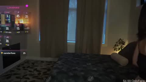 Snapshot of remibliss chatting on January 2025 12:42:01 AM Remi online show from January 2025 12:42:01 AM