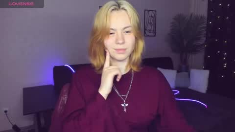 Snapshot of remipeach chatting on April 2026 06:32:02 PM RemiPeach online show from April 2026 06:32:02 PM