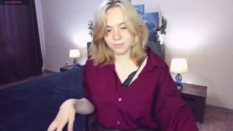 Snapshot of remipeach chatting on May 2026 01:54:02 PM RemiPeach online show from May 2026 01:54:02 PM