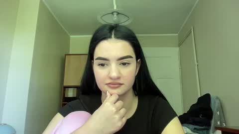 Snapshot of renata_a1 chatting on June 2026 12:36:02 PM Renata online show from June 2026 12:36:02 PM
