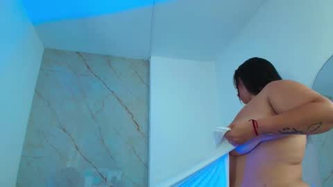 Renata  online show from March 2025 10:45:02 AM