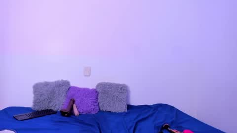 Snapshot of renata_reyes11 chatting on April 2026 06:10:01 PM Renata online show from April 2026 06:10:01 PM