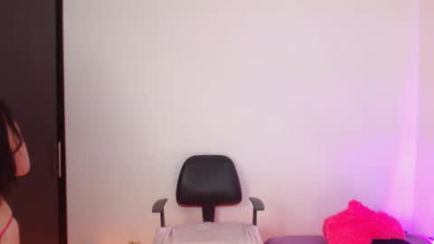    online show from October 2025 02:31:01 AM