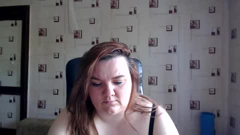 renataoia online show from May 2026 11:18:02 AM