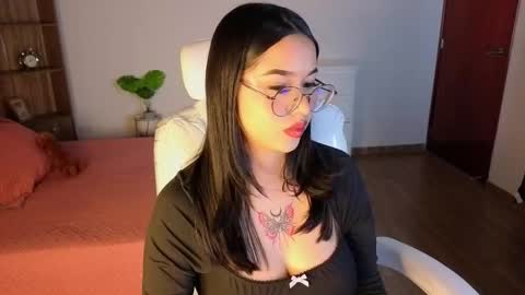 renaxi_smith online show from March 2026 07:53:01 PM