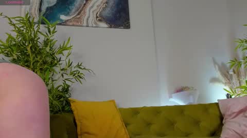 rene_shine online show from November 2025 09:28:02 AM