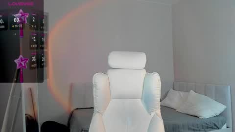 Rene online show from December 2025 12:36:02 PM