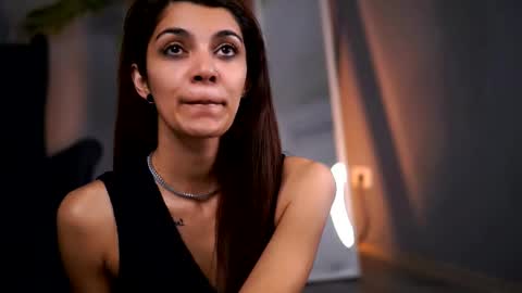 Rena online show from December 2025 08:29:02 AM