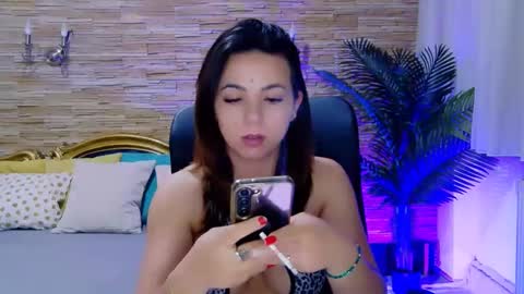 renesmesweet online show from February 2025 04:22:01 PM