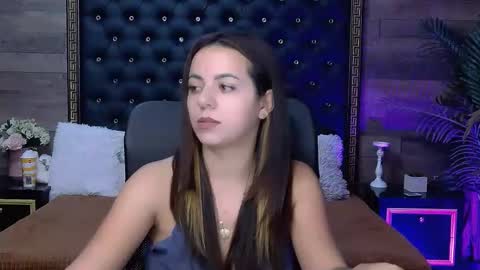 renesmesweet online show from October 2025 05:08:02 AM