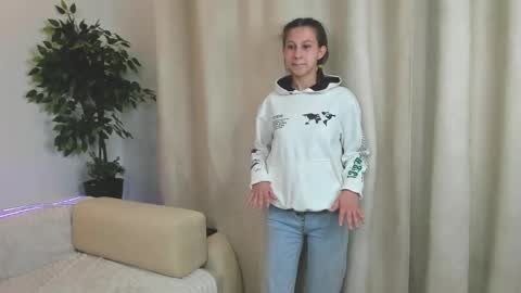 Snapshot of renettaschmeling chatting on May 2026 04:34:01 PM Christina online show from May 2026 04:34:01 PM