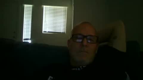 Snapshot of renewaz chatting on April 2026 06:05:02 PM Renewaz online show from April 2026 06:05:02 PM