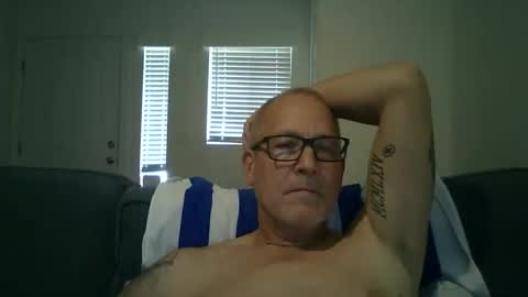 Snapshot of renewaz chatting on May 2026 06:37:01 PM Renewaz online show from May 2026 06:37:01 PM