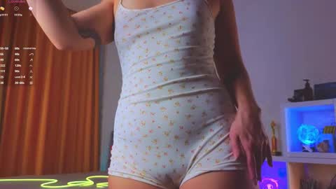 Snapshot of renochka chatting on October 2025 01:09:01 PM renochka online show from October 2025 01:09:01 PM