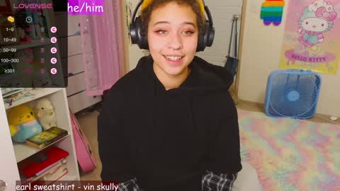 Snapshot of renpuppy chatting on January 2025 05:38:01 AM REN online show from January 2025 05:38:01 AM