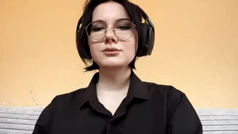 Sofia online show from April 2026 07:03:01 AM