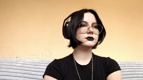 Sofia online show from April 2026 07:04:01 AM