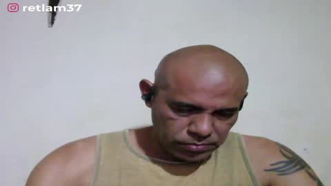 Snapshot of retlam37 chatting on June 2026 05:23:02 AM Walter online show from June 2026 05:23:02 AM