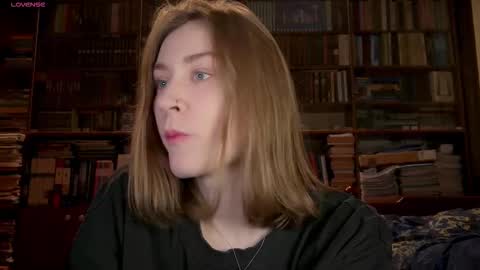 Snapshot of retromarie chatting on March 2026 06:18:02 PM Rie online show from March 2026 06:18:02 PM