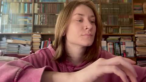 Snapshot of retromarie chatting on April 2026 11:22:02 AM Rie online show from April 2026 11:22:02 AM