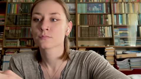 Snapshot of retromarie chatting on April 2026 11:51:02 AM Rie online show from April 2026 11:51:02 AM