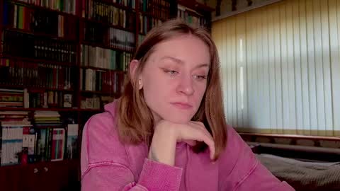 Snapshot of retromarie chatting on April 2026 03:06:01 PM Rie online show from April 2026 03:06:01 PM