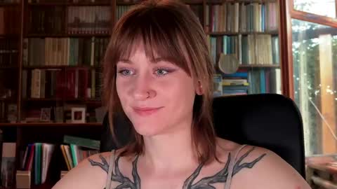 Snapshot of retromarie chatting on June 2026 02:25:02 AM Rie online show from June 2026 02:25:02 AM