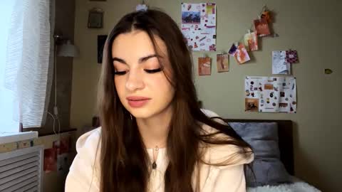 Anna online show from October 2025 10:41:01 AM