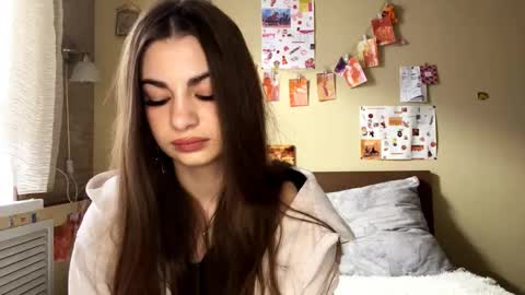 Anna online show from October 2025 08:49:01 AM