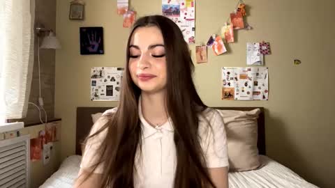 Anna online show from November 2025 11:01:02 AM